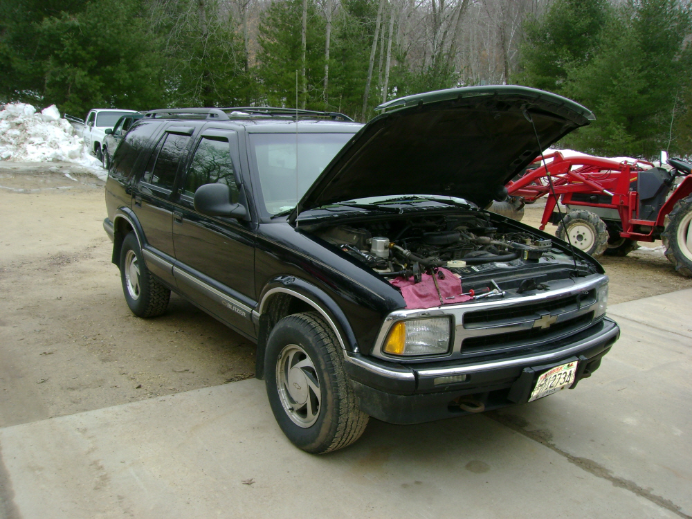 96 chevy 2500 fuel pressure regulator