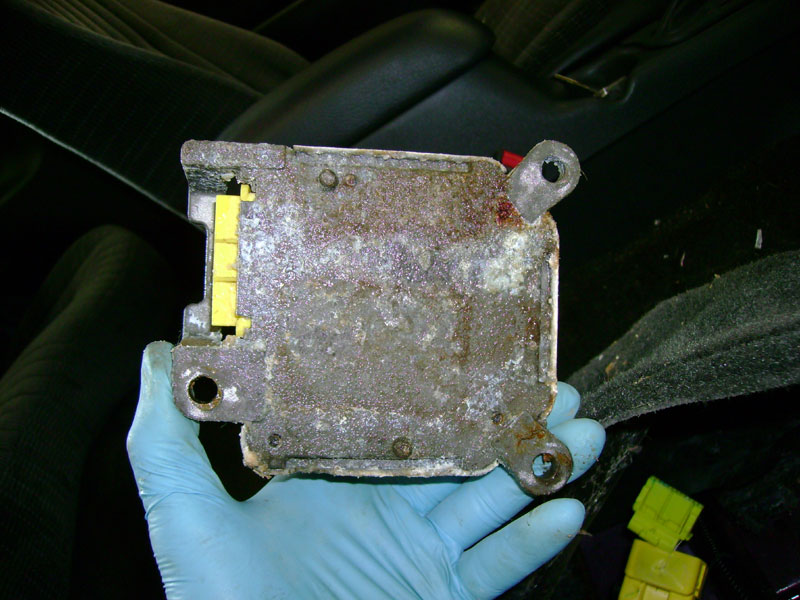 No Communication With Corroded Airbag Module in Pontiac